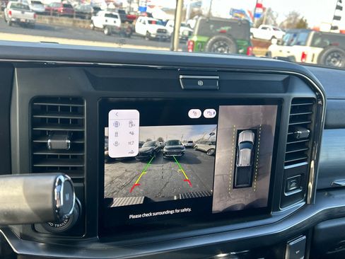 New 2026 Ford F250 Lariat w/ Black Appearance Package image 36