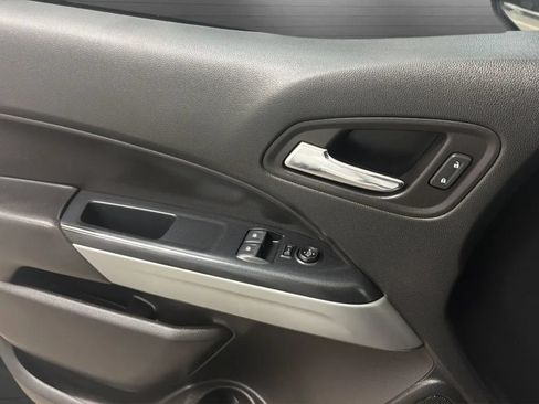Used 2022 Chevrolet Colorado LT w/ Fleet Safety Package RWD image 16