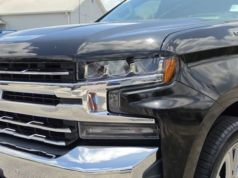 Used 2020 Chevrolet Silverado 1500 LTZ w/ LTZ Texas Edition RWD image 9