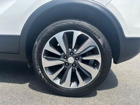 Used 2020 Buick Encore Essence AWD/4WD image 4