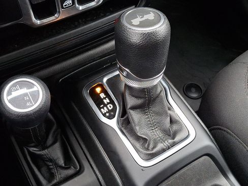 Certified 2023 Jeep Wrangler Sport S image 15