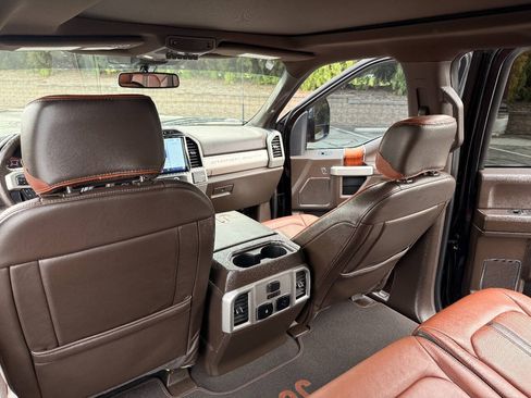 Used 2022 Ford F250 King Ranch w/ King Ranch Ultimate Package AWD/4WD image 18