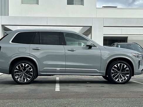 New 2026 Volvo XC90 T8 Ultra w/ Lounge Package AWD/4WD image 4