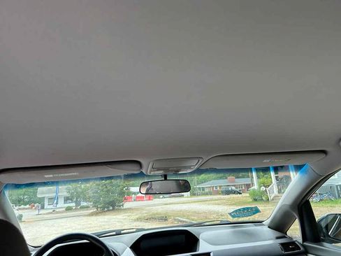 Used 2012 Honda Odyssey EX image 11
