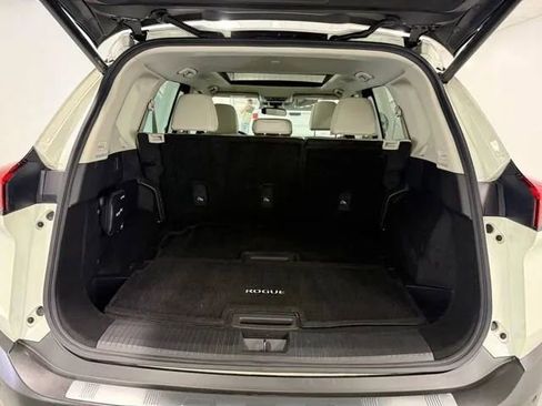 Used 2023 Nissan Rogue SL w/ SL Premium Package FWD image 8