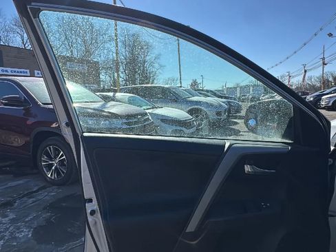 Used 2017 Toyota RAV4 XLE image 8