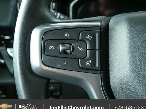 Used 2024 Chevrolet Silverado 1500 LT AWD/4WD image 10