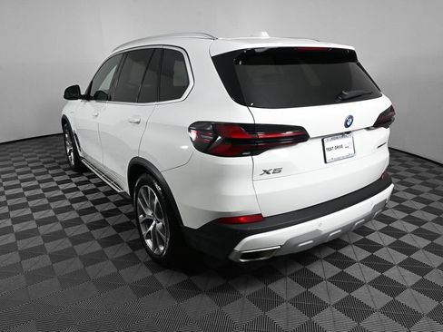Used 2025 BMW X5 xDrive50e AWD/4WD image 4