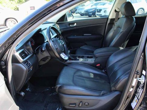 Used 2020 Kia Optima SE FWD image 24