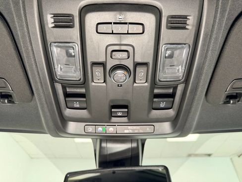 Used 2022 Chevrolet Tahoe LT w/ LT Signature Plus Package AWD/4WD image 13
