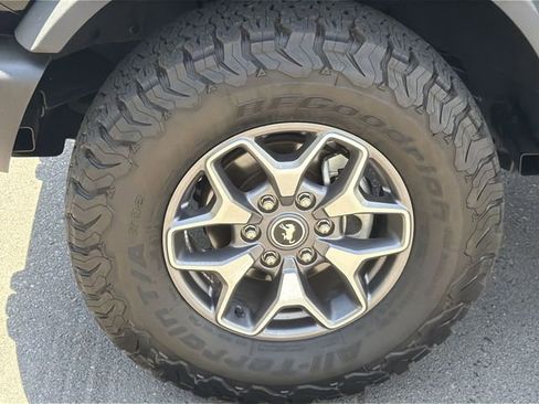 Used 2025 Ford Bronco Badlands AWD/4WD image 16