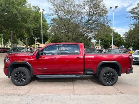 Used 2024 GMC Sierra 2500 AT4 w/ Technology Package AWD/4WD image 2