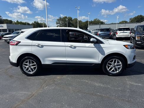 Used 2024 Ford Edge SEL AWD/4WD image 6