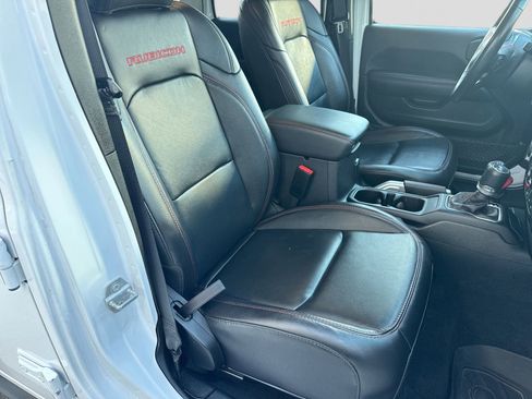 Used 2021 Jeep Wrangler Unlimited Rubicon w/ Uconnect 4C Nav & Sound Group AWD/4WD image 22