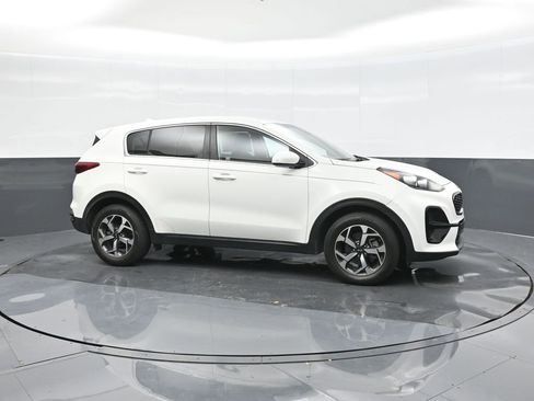 Used 2020 Kia Sportage LX FWD image 17
