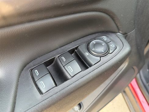 Used 2019 Chevrolet Equinox LT w/ Sun & Navigation Package image 16