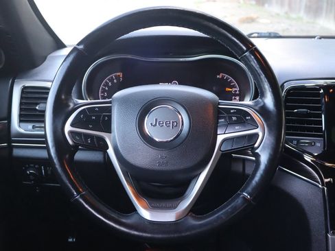 Used 2021 Jeep Grand Cherokee Limited AWD/4WD image 18