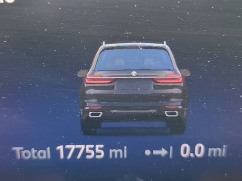Used 2026 BMW X7 xDrive40i AWD/4WD image 31