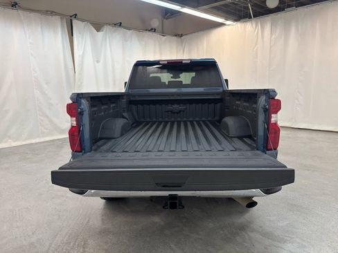 Certified 2025 Chevrolet Silverado 2500 LT w/ Convenience Package image 5