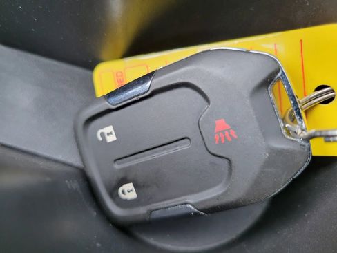 Used 2020 GMC Acadia SLE image 32