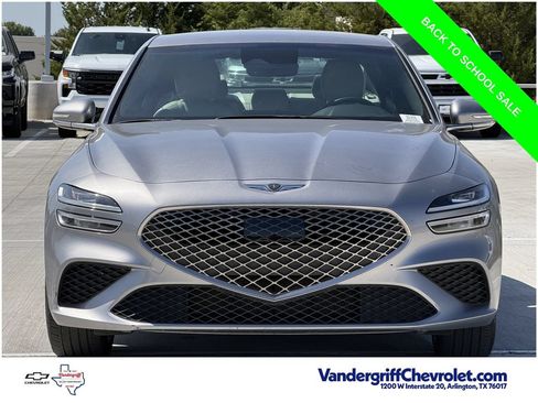 Used 2025 Genesis G70 2.5T RWD image 8