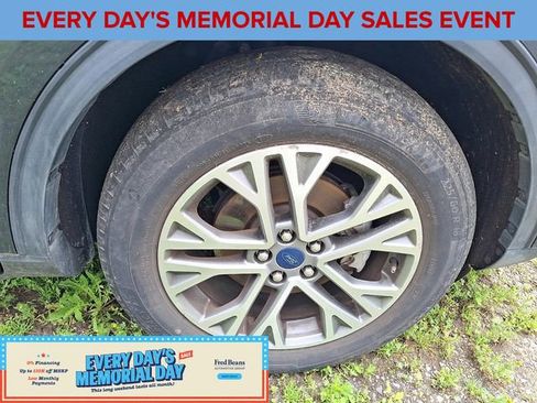 Used 2022 Ford Escape SEL AWD/4WD image 10