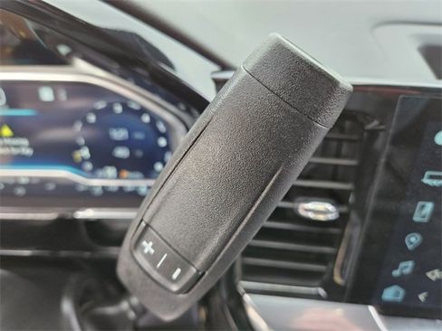 Used 2022 Chevrolet Silverado 1500 LT image 25