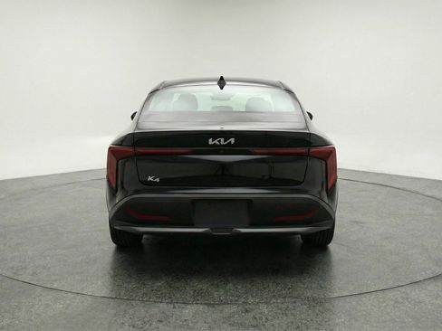 Used 2025 Kia K4 LXS image 7