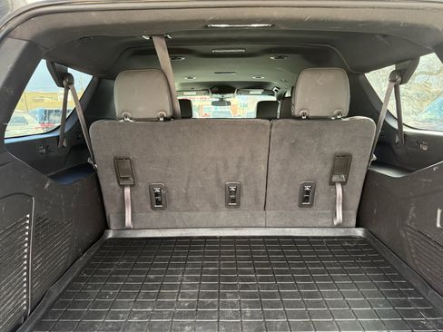 Used 2022 Chevrolet Suburban Z71 image 8