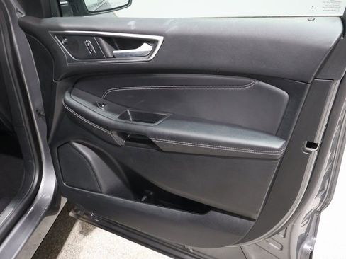 Used 2024 Ford Edge Titanium image 26