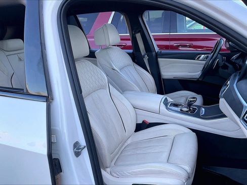Used 2019 BMW X5 xDrive50i image 9