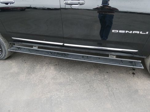 Certified 2024 GMC Yukon XL Denali Ultimate image 13