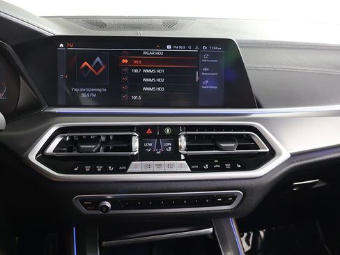 Used 2022 BMW X5 xDrive40i AWD/4WD image 49