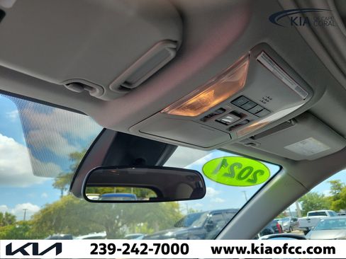 Used 2021 Toyota RAV4 XLE w/ Convenience Package FWD image 34