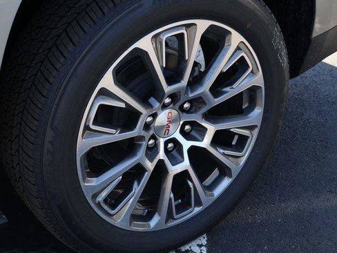 New 2026 GMC Yukon Denali AWD/4WD image 41
