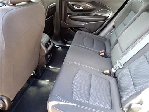 Used 2024 GMC Terrain SLE image 9