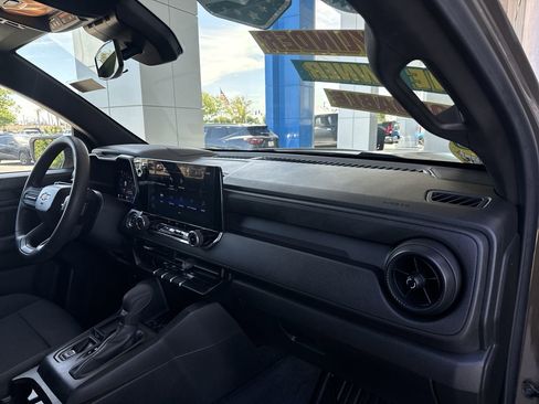 Used 2024 Chevrolet Colorado W/T RWD image 25