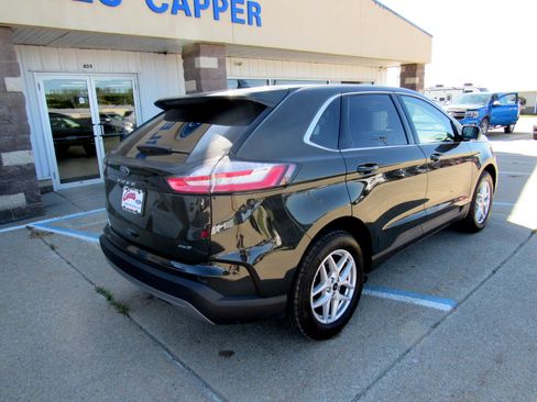 Used 2024 Ford Edge SEL w/ Convenience Package image 5