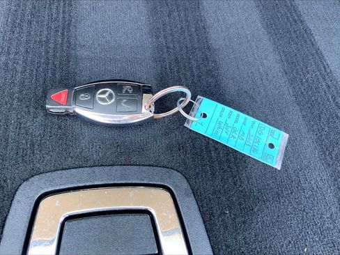 Used 2013 Mercedes-Benz GLK 350 4MATIC image 14