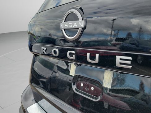 New 2026 Nissan Rogue SV image 8