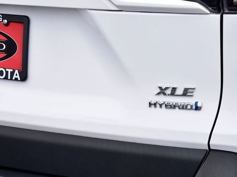 Certified 2024 Toyota RAV4 XLE w/ Convenience Package image 10