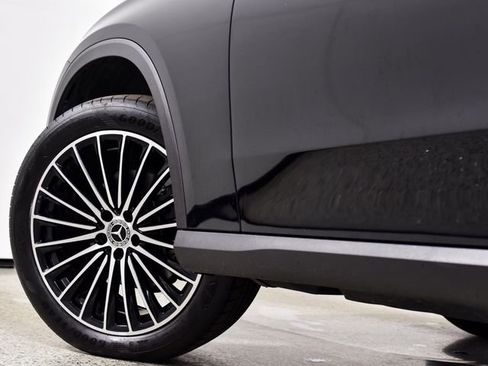 Certified 2025 Mercedes-Benz GLC 300 image 15