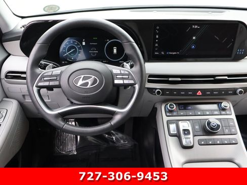 Used 2025 Hyundai Palisade SEL FWD image 19
