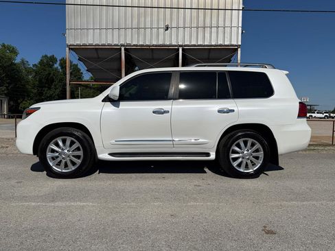 Used 2008 Lexus LX 570 4WD image 2