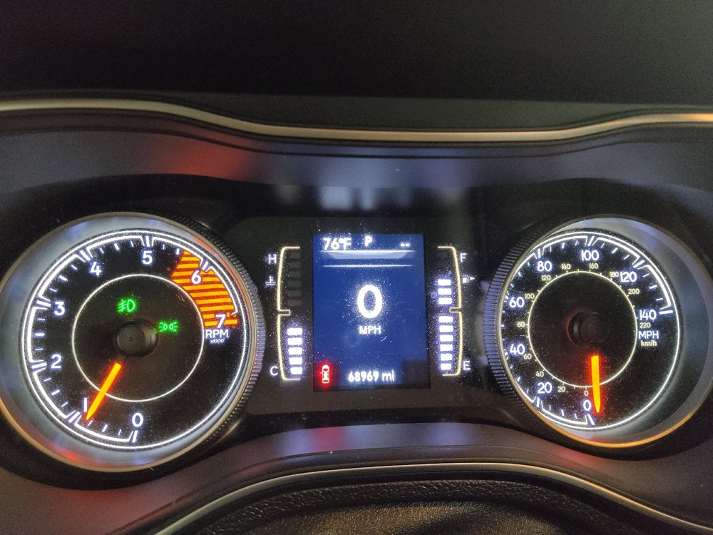 Used 2020 Jeep Cherokee Latitude Plus AWD/4WD image 23