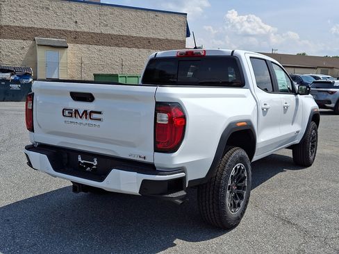New 2026 GMC Canyon AT4 w/ Technology Plus Package AWD/4WD image 4