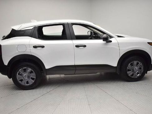 Certified 2025 Nissan Kicks S AWD/4WD image 4
