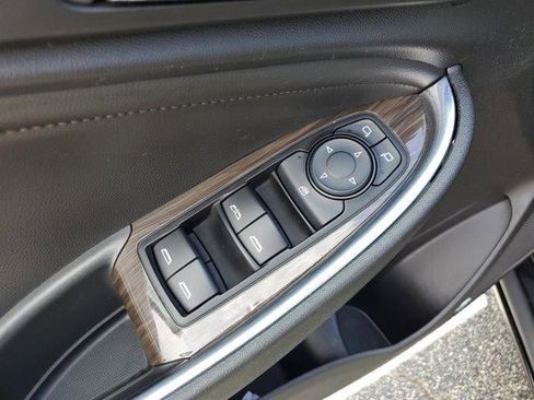 Used 2024 Chevrolet Malibu LT FWD image 19