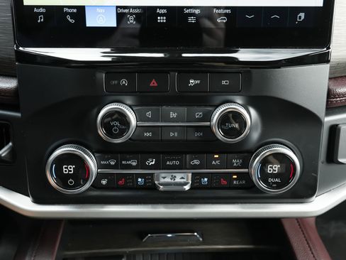 Used 2024 Ford Expedition Max Limited image 15