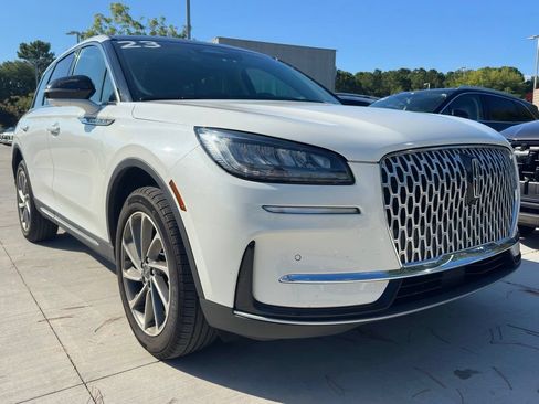 Used 2023 Lincoln Corsair FWD w/ Equipment Group 101A image 1